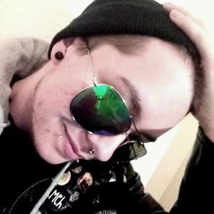 Meet your Posher, Eli